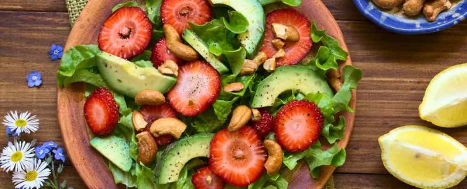 ensalada de tomate y cerezas